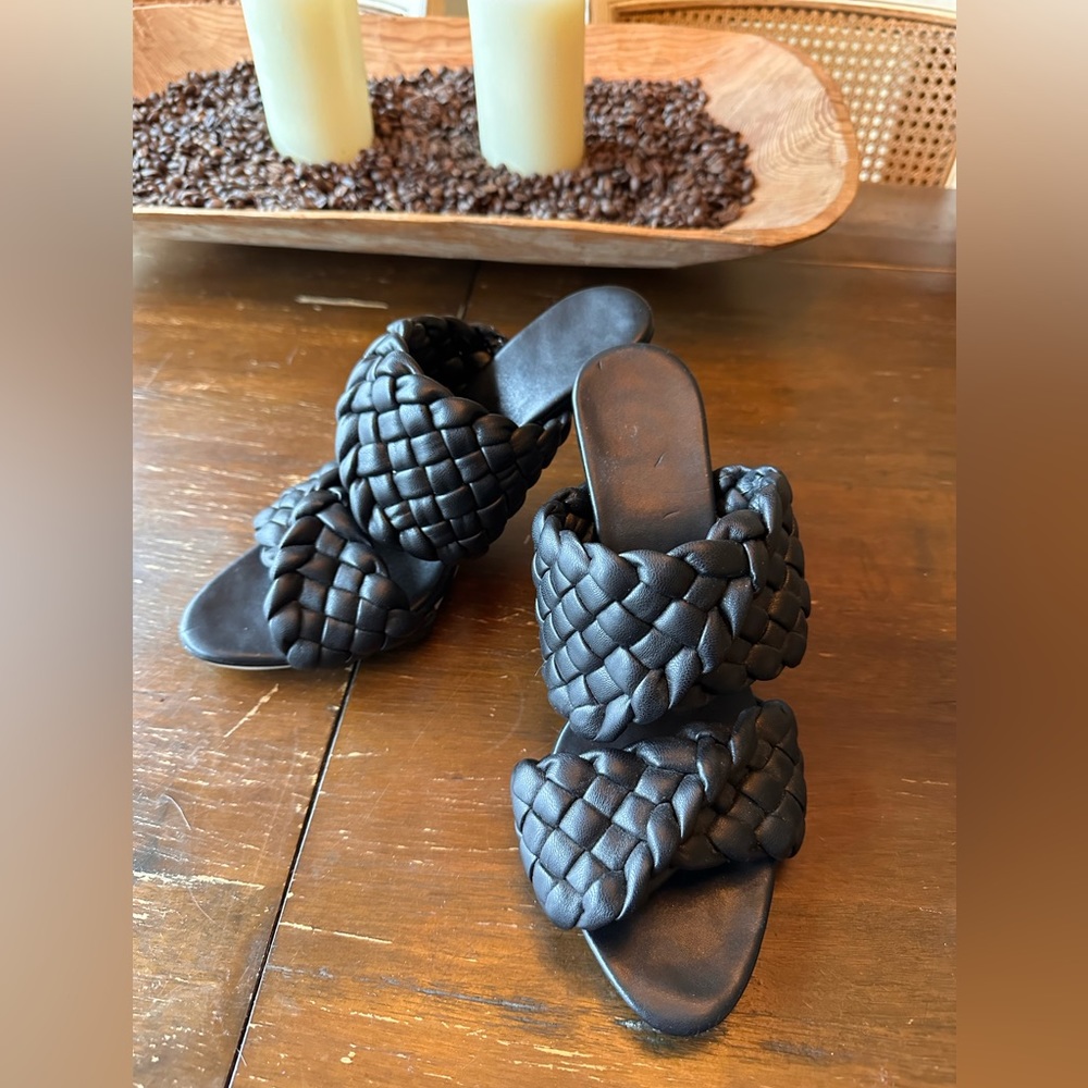 Bogettta Venneta inspired woven navy heels.  Incredibly comfortable!